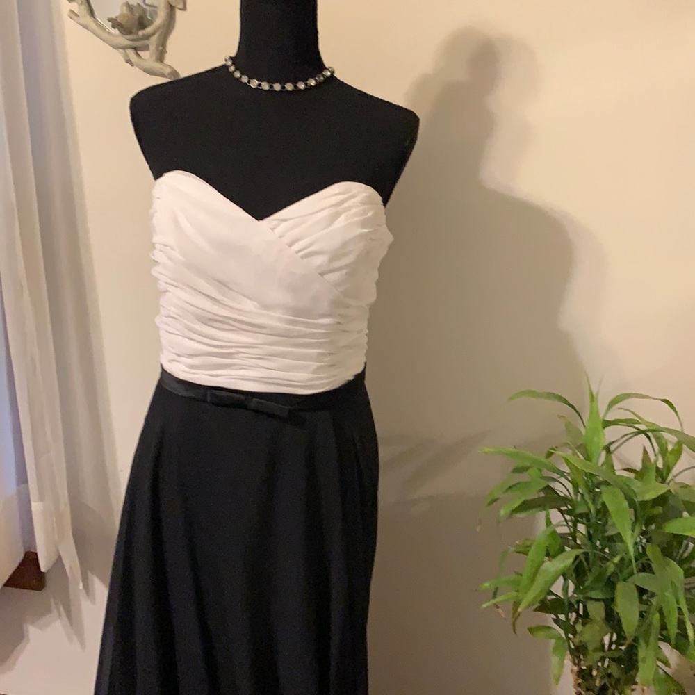 Elegant black/white chiffon strapless evening gown sz 12